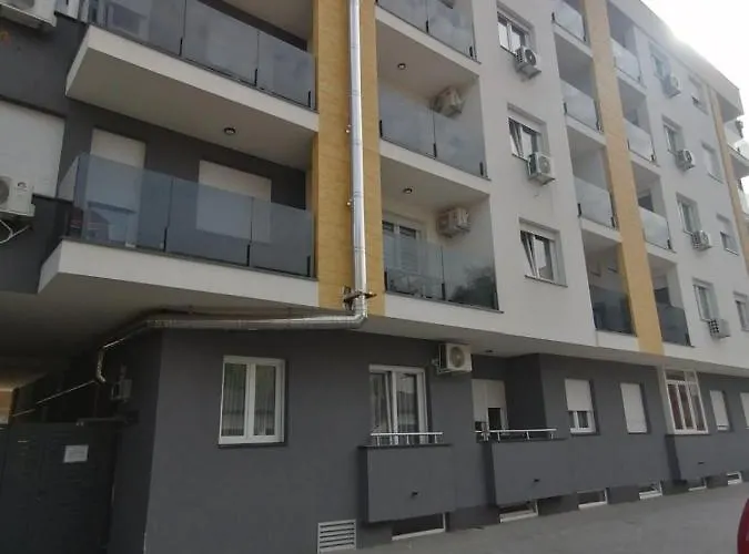 Spring Deluxe * Újvidék